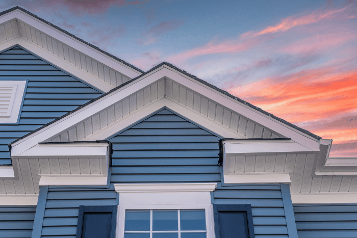 Vinyl Siding Contractors Near Me | Installers and Repair Companies